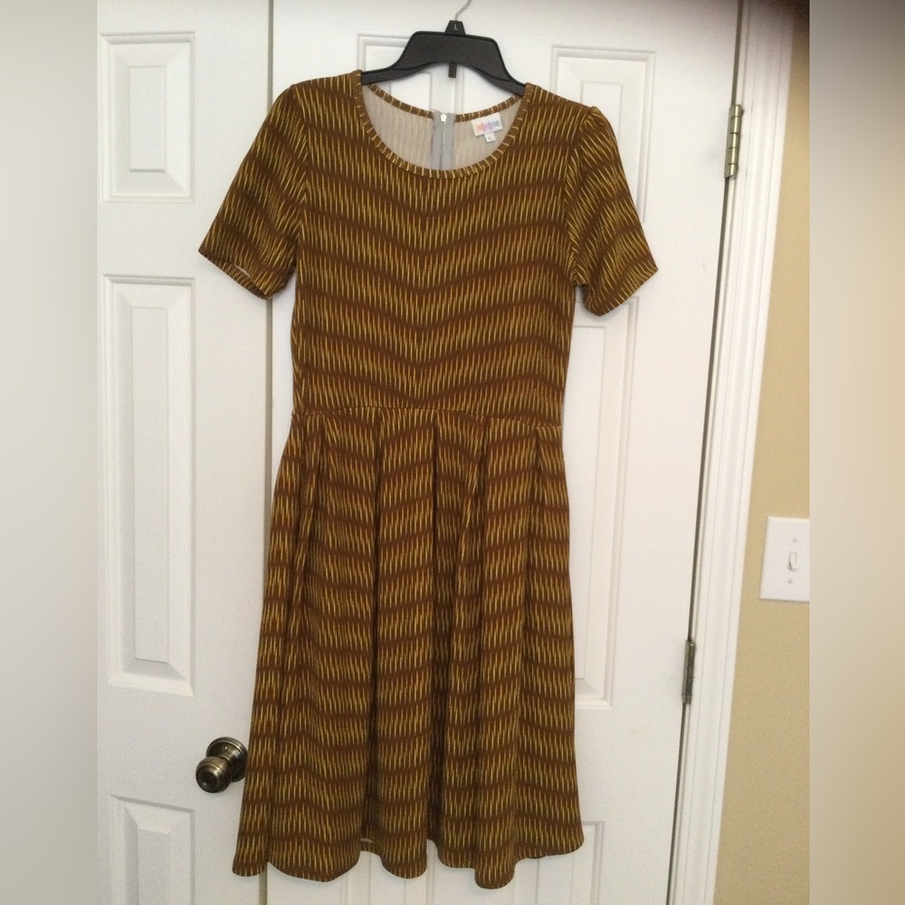 NWOT Lularoe Large Amelia Dress - Brown and Gold - Knee length with Pockets